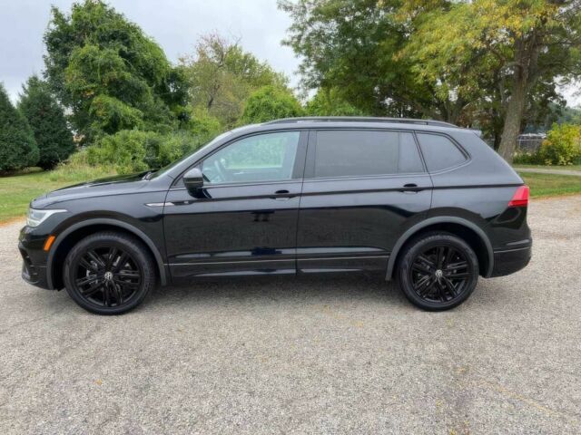 Чорний Фольксваген Тігуан, об'ємом двигуна 2 л та пробігом 22 тис. км за 20000 $, фото 4 на Automoto.ua