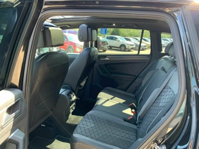 Черный Фольксваген Тигуан, объемом двигателя 2 л и пробегом 15 тыс. км за 17000 $, фото 13 на Automoto.ua