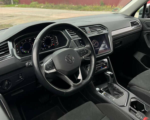 Черный Фольксваген Тигуан, объемом двигателя 1.97 л и пробегом 157 тыс. км за 31800 $, фото 11 на Automoto.ua