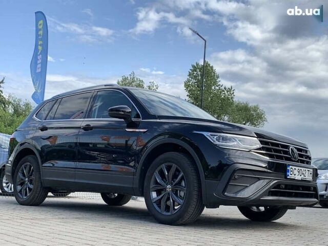 Чорний Фольксваген Тігуан, об'ємом двигуна 2 л та пробігом 10 тис. км за 27955 $, фото 5 на Automoto.ua