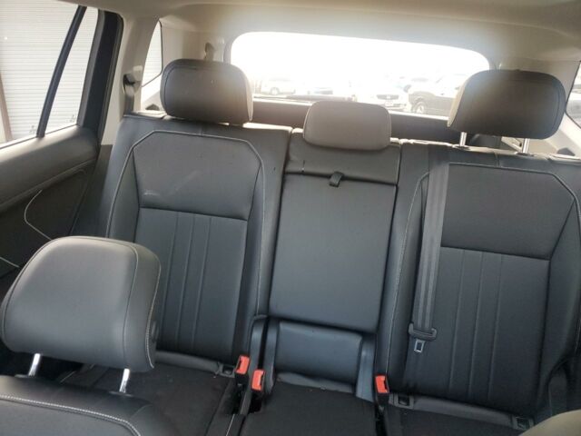 Чорний Фольксваген Тігуан, об'ємом двигуна 2 л та пробігом 63 тис. км за 15500 $, фото 9 на Automoto.ua