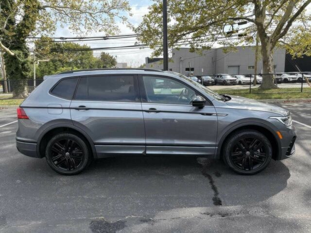 Черный Фольксваген Тигуан, объемом двигателя 2 л и пробегом 18 тыс. км за 15000 $, фото 7 на Automoto.ua