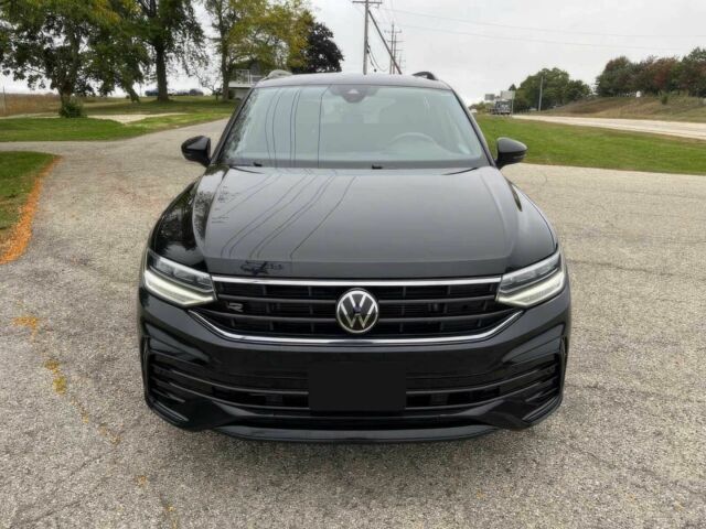 Чорний Фольксваген Тігуан, об'ємом двигуна 2 л та пробігом 22 тис. км за 20000 $, фото 1 на Automoto.ua