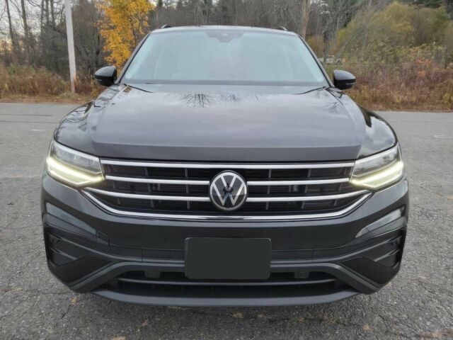 Черный Фольксваген Тигуан, объемом двигателя 2 л и пробегом 25 тыс. км за 21200 $, фото 1 на Automoto.ua