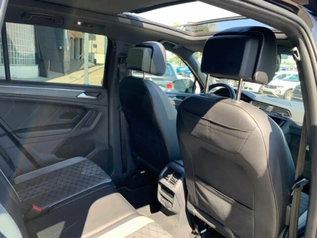 Черный Фольксваген Тигуан, объемом двигателя 2 л и пробегом 15 тыс. км за 17000 $, фото 11 на Automoto.ua