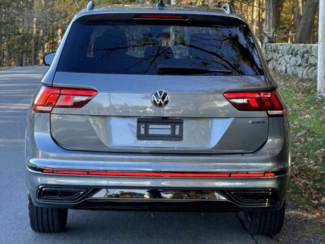 Чорний Фольксваген Тігуан, об'ємом двигуна 2 л та пробігом 27 тис. км за 9000 $, фото 4 на Automoto.ua