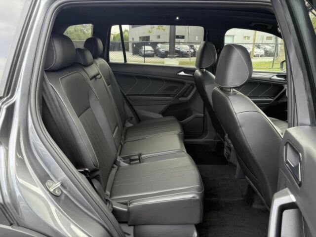 Черный Фольксваген Тигуан, объемом двигателя 2 л и пробегом 18 тыс. км за 15000 $, фото 14 на Automoto.ua