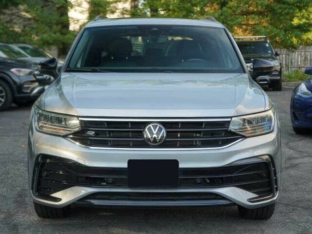 Черный Фольксваген Тигуан, объемом двигателя 2 л и пробегом 28 тыс. км за 15900 $, фото 1 на Automoto.ua