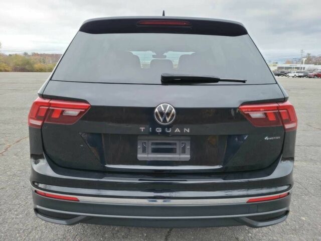 Черный Фольксваген Тигуан, объемом двигателя 2 л и пробегом 25 тыс. км за 21200 $, фото 5 на Automoto.ua