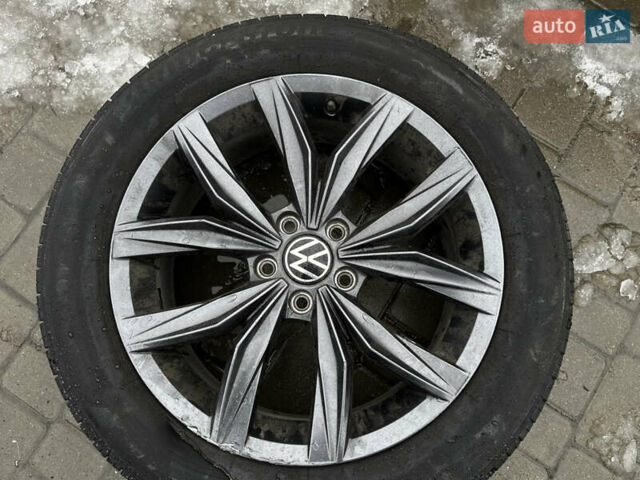 Черный Фольксваген Тигуан, объемом двигателя 2 л и пробегом 140 тыс. км за 18700 $, фото 10 на Automoto.ua