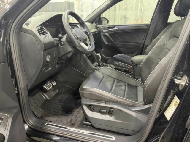 Чорний Фольксваген Тігуан, об'ємом двигуна 2 л та пробігом 29 тис. км за 13000 $, фото 10 на Automoto.ua