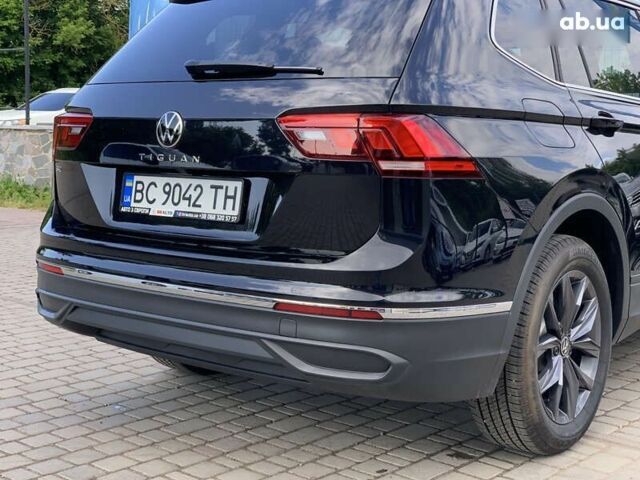 Чорний Фольксваген Тігуан, об'ємом двигуна 2 л та пробігом 10 тис. км за 27955 $, фото 20 на Automoto.ua