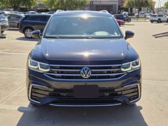 Чорний Фольксваген Тігуан, об'ємом двигуна 2 л та пробігом 15 тис. км за 8900 $, фото 1 на Automoto.ua