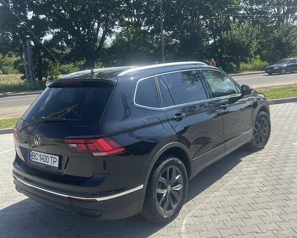 Черный Фольксваген Тигуан, объемом двигателя 1.98 л и пробегом 33 тыс. км за 27519 $, фото 6 на Automoto.ua