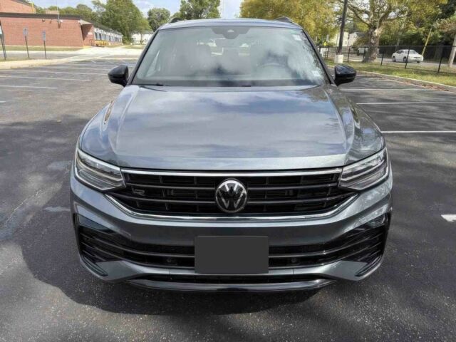 Черный Фольксваген Тигуан, объемом двигателя 2 л и пробегом 18 тыс. км за 15000 $, фото 1 на Automoto.ua