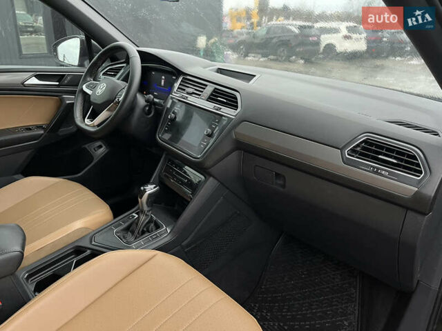 Черный Фольксваген Тигуан, объемом двигателя 2 л и пробегом 140 тыс. км за 18700 $, фото 23 на Automoto.ua