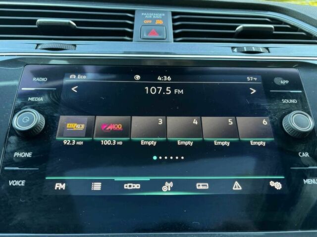 Чорний Фольксваген Тігуан, об'ємом двигуна 2 л та пробігом 27 тис. км за 9000 $, фото 12 на Automoto.ua