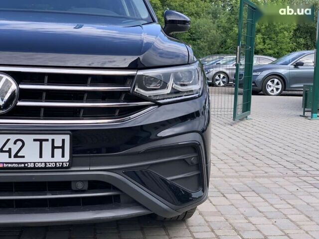 Чорний Фольксваген Тігуан, об'ємом двигуна 2 л та пробігом 10 тис. км за 27955 $, фото 9 на Automoto.ua