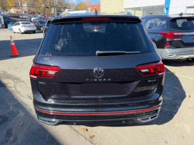 Черный Фольксваген Тигуан, объемом двигателя 2 л и пробегом 29 тыс. км за 19100 $, фото 4 на Automoto.ua