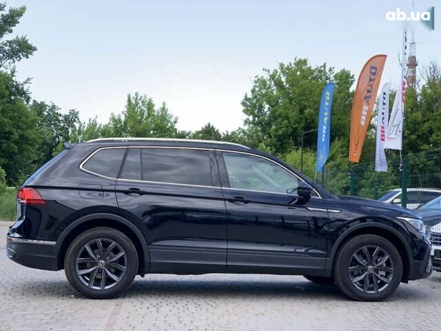 Чорний Фольксваген Тігуан, об'ємом двигуна 2 л та пробігом 10 тис. км за 27955 $, фото 21 на Automoto.ua