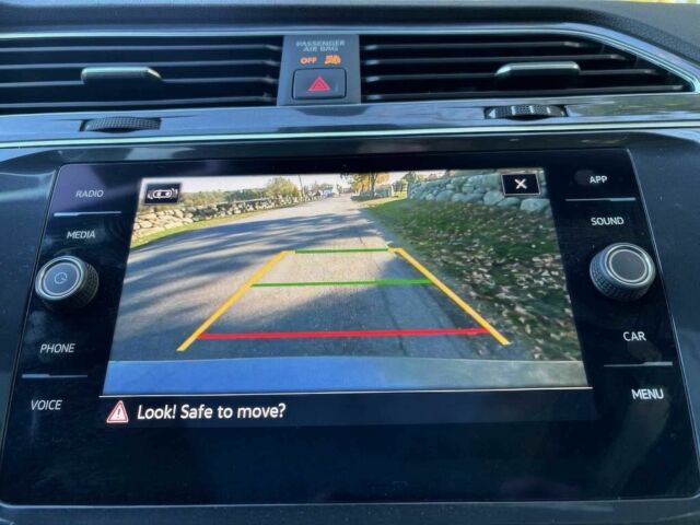 Чорний Фольксваген Тігуан, об'ємом двигуна 2 л та пробігом 27 тис. км за 9000 $, фото 13 на Automoto.ua