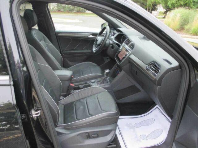 Черный Фольксваген Тигуан, объемом двигателя 2 л и пробегом 13 тыс. км за 8900 $, фото 7 на Automoto.ua