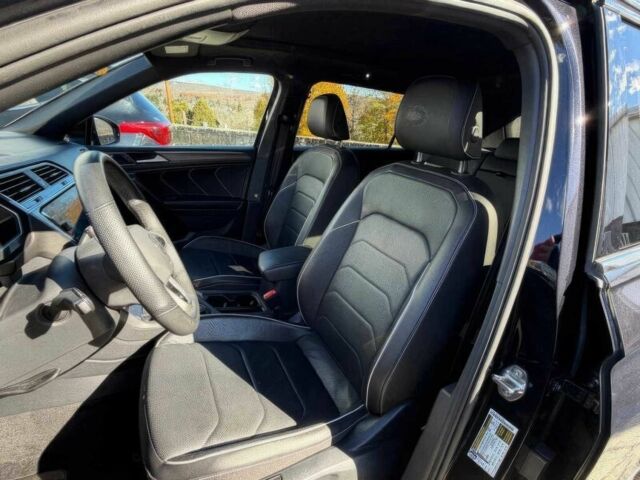 Черный Фольксваген Тигуан, объемом двигателя 2 л и пробегом 29 тыс. км за 19100 $, фото 7 на Automoto.ua