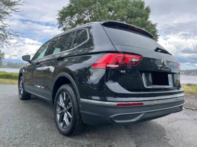 Черный Фольксваген Тигуан, объемом двигателя 2 л и пробегом 12 тыс. км за 13000 $, фото 9 на Automoto.ua