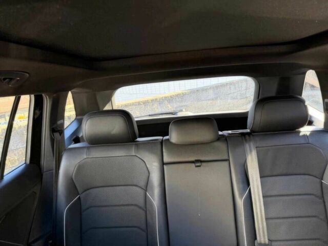 Черный Фольксваген Тигуан, объемом двигателя 2 л и пробегом 29 тыс. км за 19100 $, фото 9 на Automoto.ua