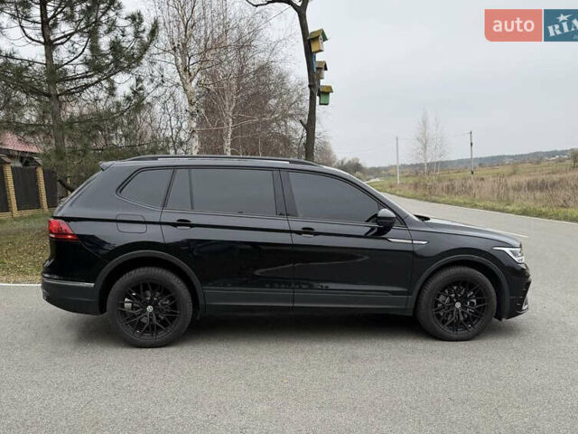 Черный Фольксваген Тигуан, объемом двигателя 1.98 л и пробегом 10 тыс. км за 28000 $, фото 3 на Automoto.ua