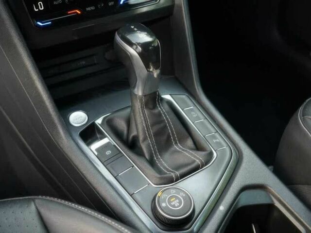 Черный Фольксваген Тигуан, объемом двигателя 2 л и пробегом 28 тыс. км за 15900 $, фото 13 на Automoto.ua