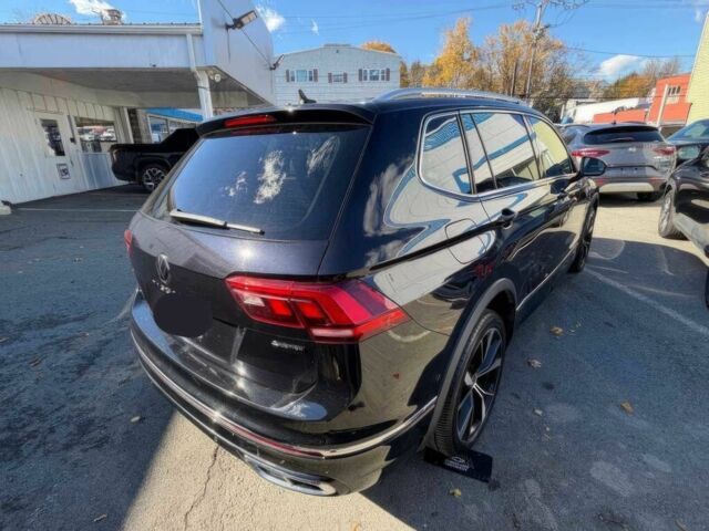 Черный Фольксваген Тигуан, объемом двигателя 2 л и пробегом 29 тыс. км за 19100 $, фото 3 на Automoto.ua