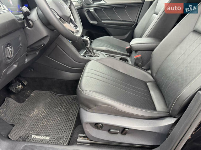 Черный Фольксваген Тигуан, объемом двигателя 1.98 л и пробегом 54 тыс. км за 21900 $, фото 15 на Automoto.ua
