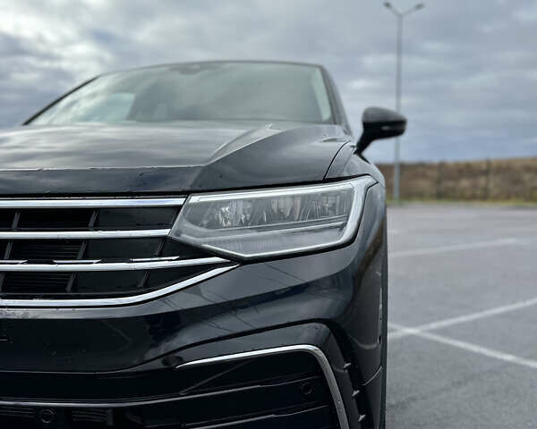 Черный Фольксваген Тигуан, объемом двигателя 2 л и пробегом 137 тыс. км за 22300 $, фото 4 на Automoto.ua