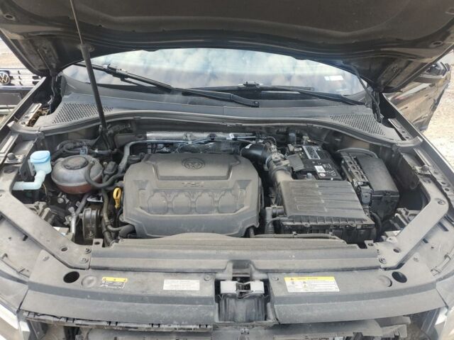 Чорний Фольксваген Тігуан, об'ємом двигуна 2 л та пробігом 63 тис. км за 15500 $, фото 11 на Automoto.ua