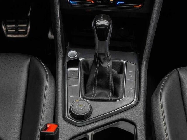 Черный Фольксваген Тигуан, объемом двигателя 2 л и пробегом 21 тыс. км за 8500 $, фото 10 на Automoto.ua