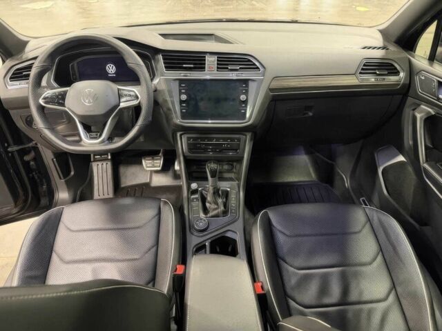 Чорний Фольксваген Тігуан, об'ємом двигуна 2 л та пробігом 29 тис. км за 13000 $, фото 7 на Automoto.ua