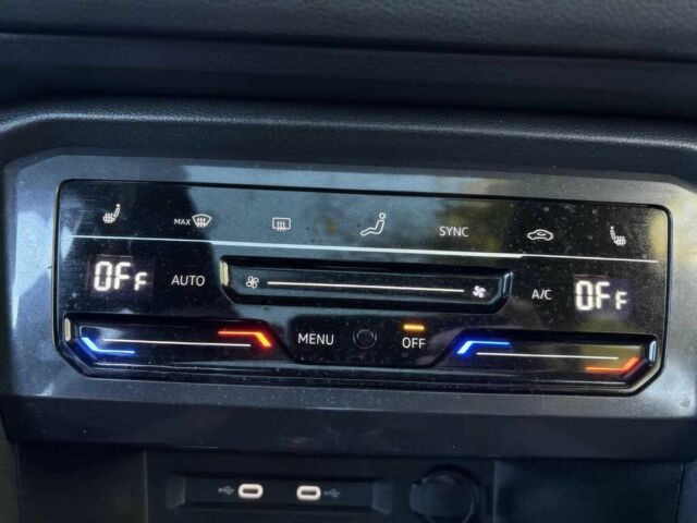 Чорний Фольксваген Тігуан, об'ємом двигуна 2 л та пробігом 27 тис. км за 9000 $, фото 15 на Automoto.ua