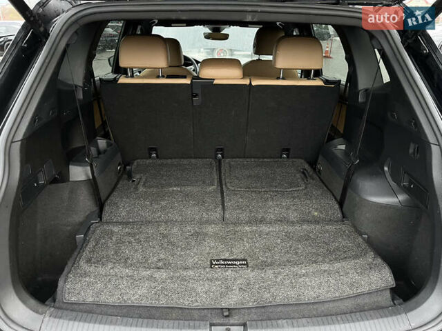 Черный Фольксваген Тигуан, объемом двигателя 2 л и пробегом 140 тыс. км за 18700 $, фото 30 на Automoto.ua