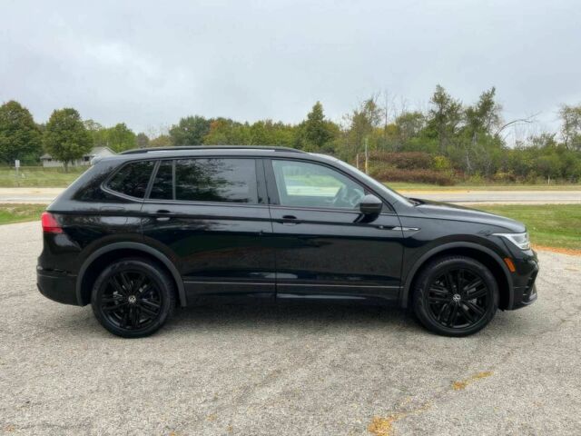 Чорний Фольксваген Тігуан, об'ємом двигуна 2 л та пробігом 22 тис. км за 20000 $, фото 3 на Automoto.ua