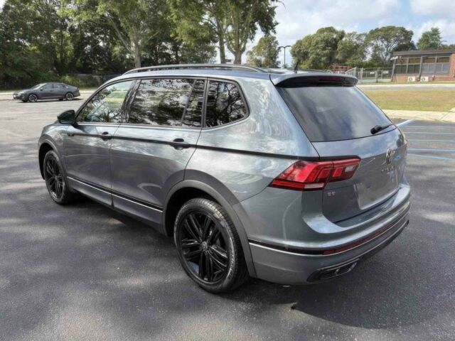 Черный Фольксваген Тигуан, объемом двигателя 2 л и пробегом 18 тыс. км за 15000 $, фото 4 на Automoto.ua