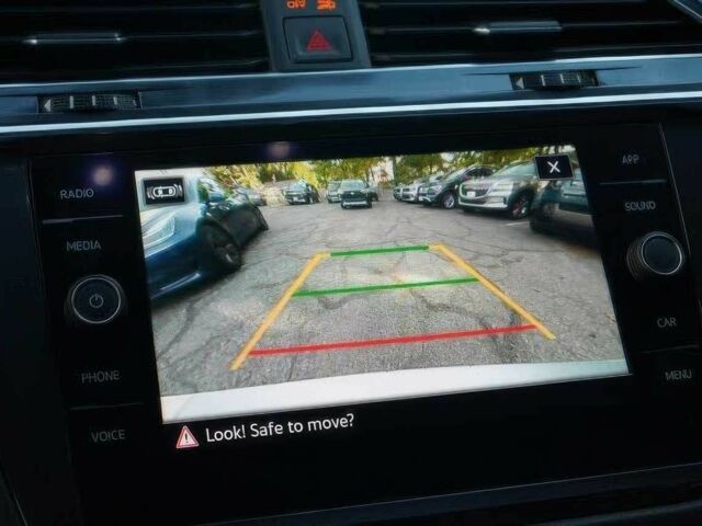 Черный Фольксваген Тигуан, объемом двигателя 2 л и пробегом 28 тыс. км за 15900 $, фото 14 на Automoto.ua