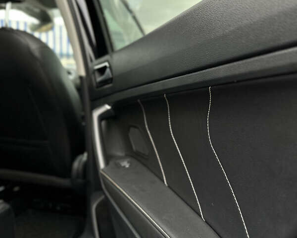 Черный Фольксваген Тигуан, объемом двигателя 2 л и пробегом 137 тыс. км за 22300 $, фото 50 на Automoto.ua