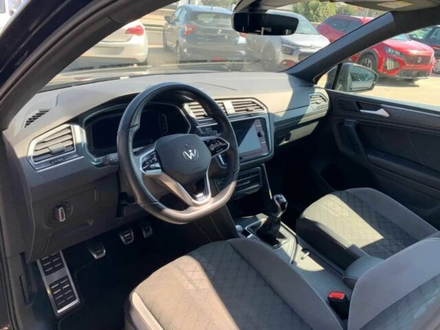 Черный Фольксваген Тигуан, объемом двигателя 2 л и пробегом 15 тыс. км за 17000 $, фото 7 на Automoto.ua