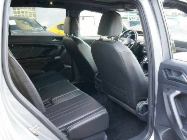 Черный Фольксваген Тигуан, объемом двигателя 2 л и пробегом 28 тыс. км за 15900 $, фото 16 на Automoto.ua