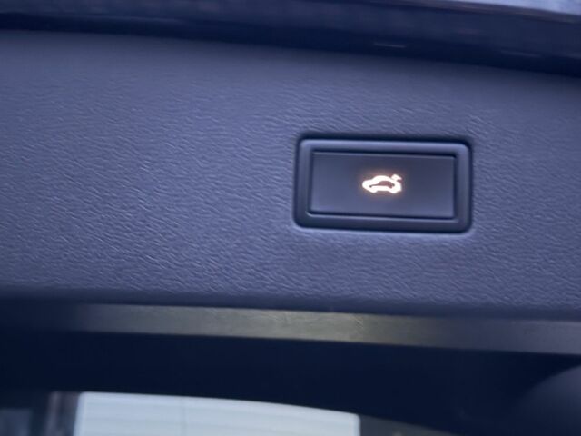 Черный Фольксваген Тигуан, объемом двигателя 2 л и пробегом 95 тыс. км за 22999 $, фото 17 на Automoto.ua