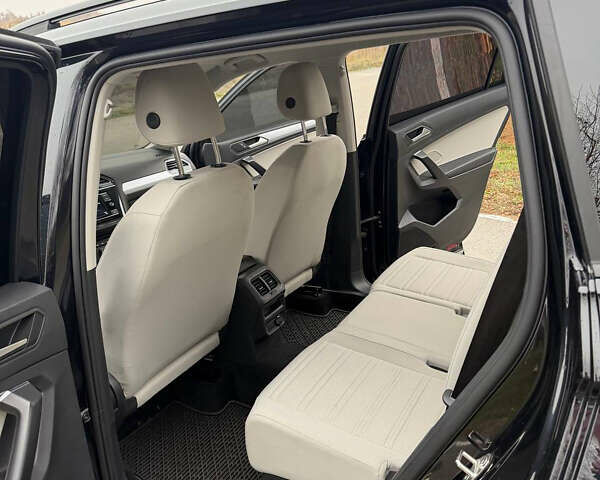 Черный Фольксваген Тигуан, объемом двигателя 1.98 л и пробегом 10 тыс. км за 28000 $, фото 8 на Automoto.ua