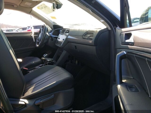 Черный Фольксваген Тигуан, объемом двигателя 2 л и пробегом 86 тыс. км за 14350 $, фото 6 на Automoto.ua