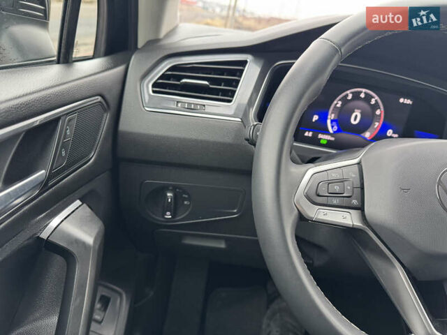 Черный Фольксваген Тигуан, объемом двигателя 1.98 л и пробегом 54 тыс. км за 21900 $, фото 18 на Automoto.ua