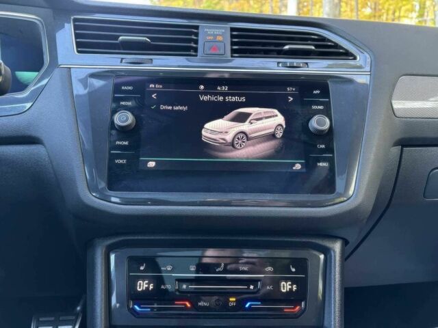 Чорний Фольксваген Тігуан, об'ємом двигуна 2 л та пробігом 27 тис. км за 9000 $, фото 16 на Automoto.ua